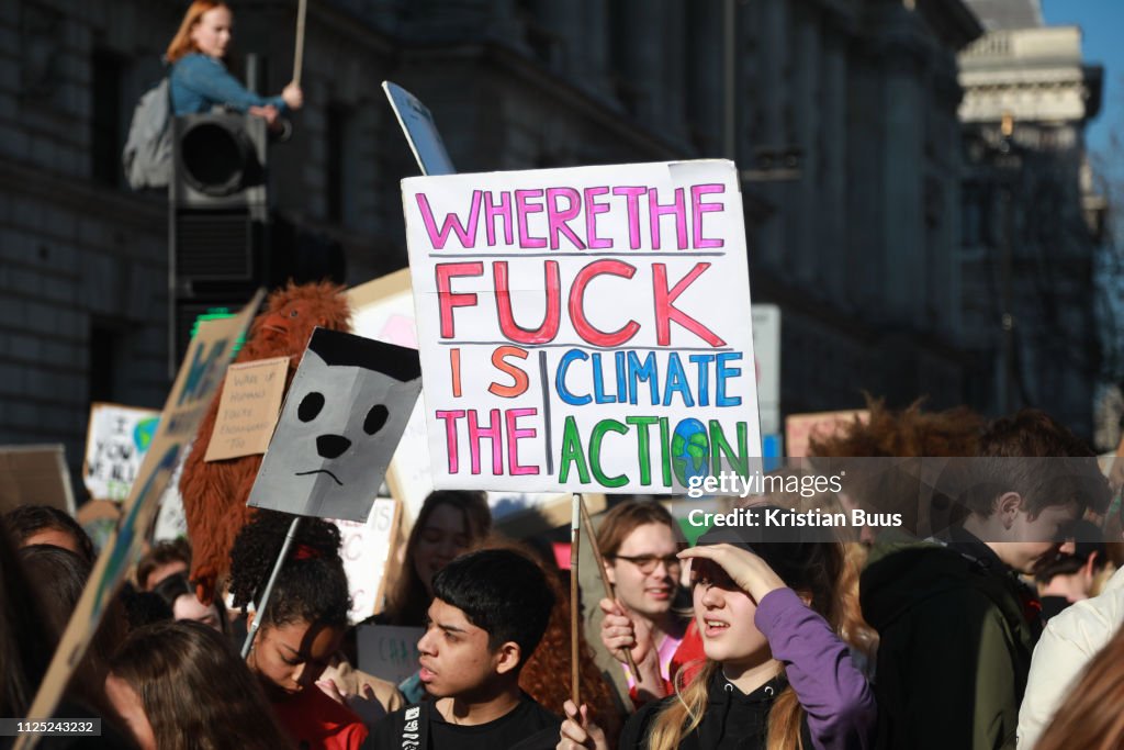 School Children Demanding Climate Change Action In Westminster