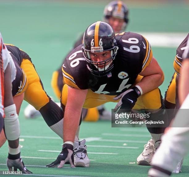 Offensive lineman Alan Faneca of the Pittsburgh Steelers looks on from the line of scrimmage during a game against the Cincinnati Bengals at Three...