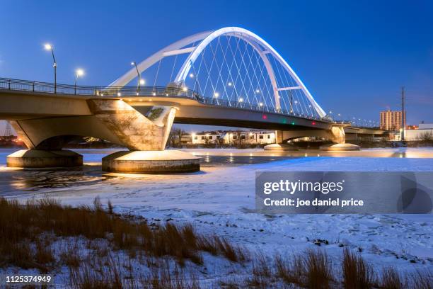 lowry avenue bridge, minneapolis, minnesota, america - polar vortex stock pictures, royalty-free photos & images