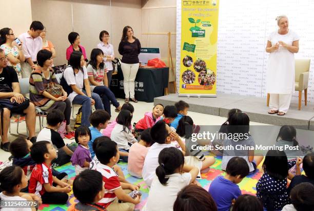 83 Oral Storytelling Photos & High Res Pictures - Getty Images