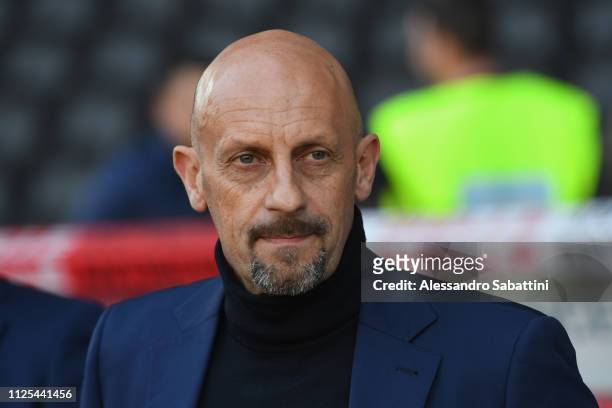 Domenico Di Carlo head coach of Chievo Verona looks on during the Serie A match between Udinese and Chievo at Stadio Friuli on February 17, 2019 in...