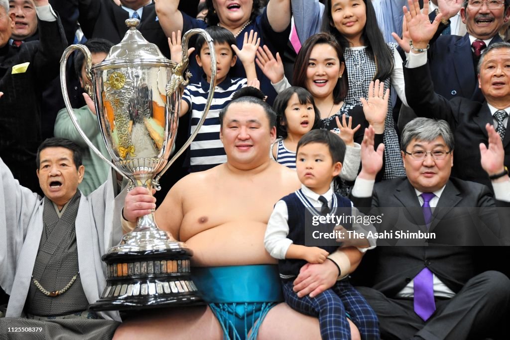 Grand Sumo New Year Tournament - Day 15
