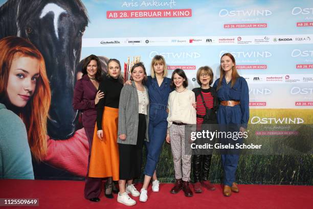 Nina Kronjaeger, Lily Epply, Amber Bongard, Hanna Binke, Luna Paiano, Sabin Tambrea, Cornelia "Conny" Froboess, Marvin Linke, Director Theresa von...