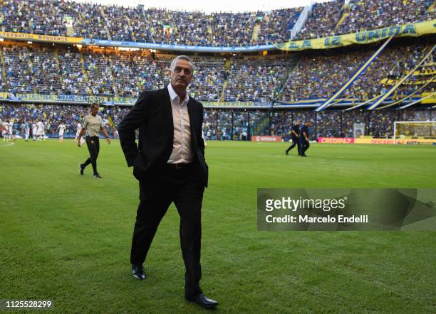Gustavo Alfaro coach of Boca Juniors looks on before a match between Boca Juniors and Lanus as part of Superliga 2018/19 at Estadio Alberto J....