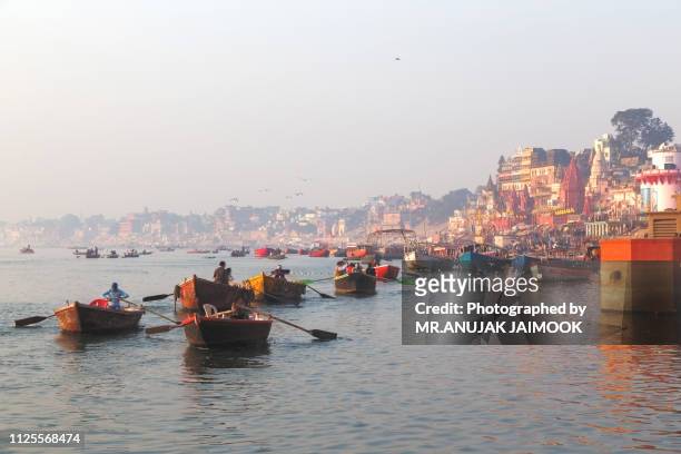 varanasi city, india - ganges stockfoto's en -beelden