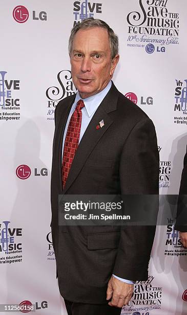 New York City Mayor Michael Bloomberg arrives at the "VH1 Save The Music Foundation's 10th Anniversary Gala" at Lincoln Center on September 20, 2007...