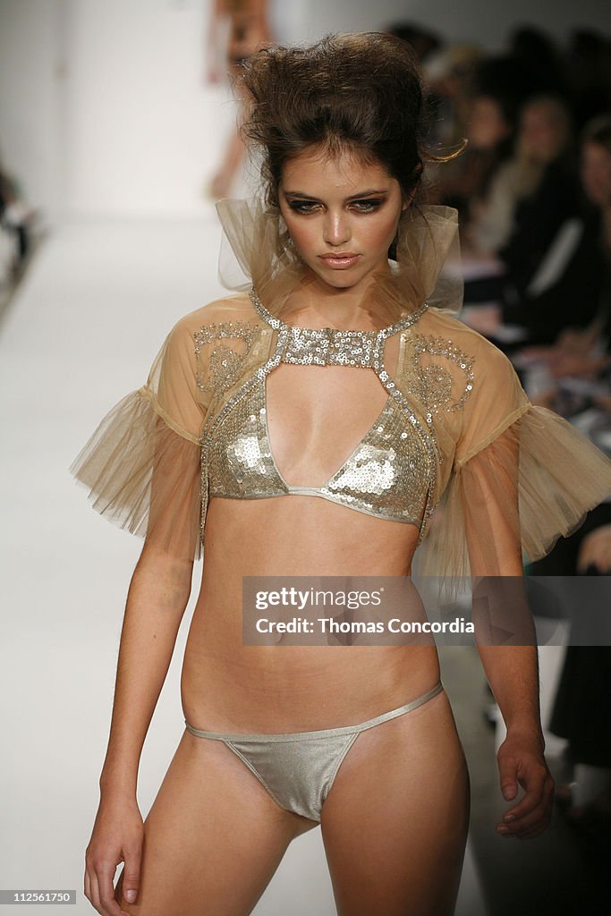 Mercedes-Benz Spring 2008 L.A. Fashion Week at Smashbox Studios - Coco Johnsen - Runway