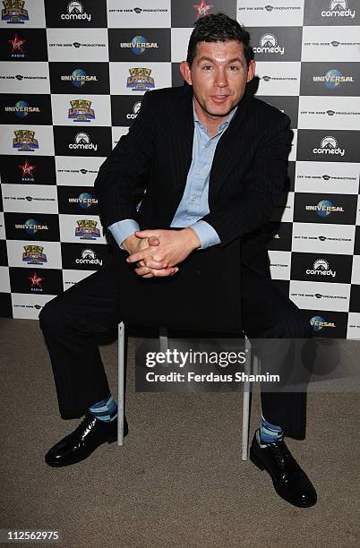 Comedian Lee Evans attends a photocall to promote his UK tour on October 24, 2007 in London, England.