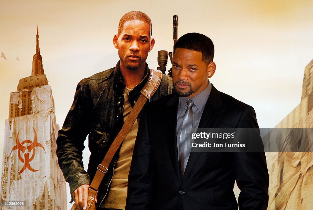 "I Am Legend" London Premiere - Inside Arrivals