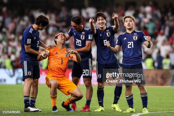 Miura Genta and Higashiguchi Masaaki and Makino Tomoaki and Haraguchi Genki and Doan Ritsu of Japan celebrate the victory after the AFC Asian Cup...