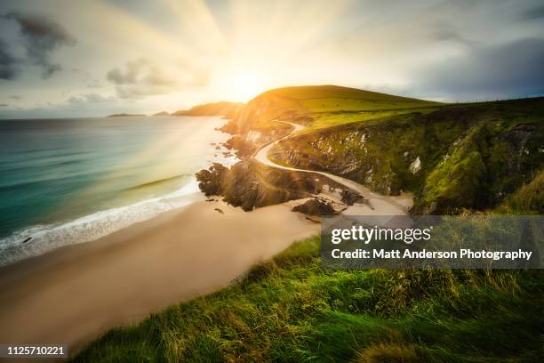 coumeenoole coast glow to slea head - dingle peninsula bildbanksfoton och bilder