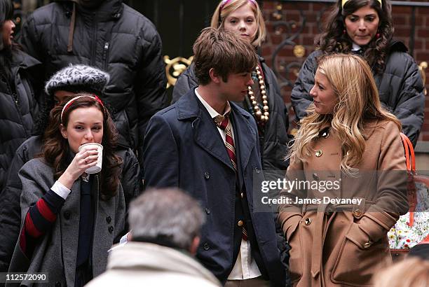 Leighton Meester, Chace Crawford and Blake Lively on location for "Gossip Girl" November 27, 2007 in New York City.