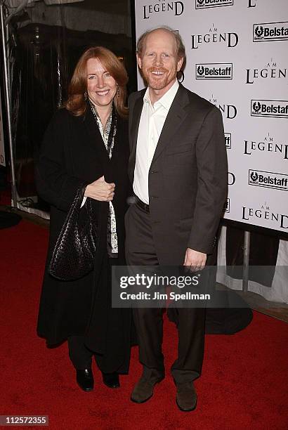 Cheryl Howard and Director Ron Howard arrives at the "I Am Legend" New York Premiere at Theater at Madison Square Garden on December 11, 2007 in New...