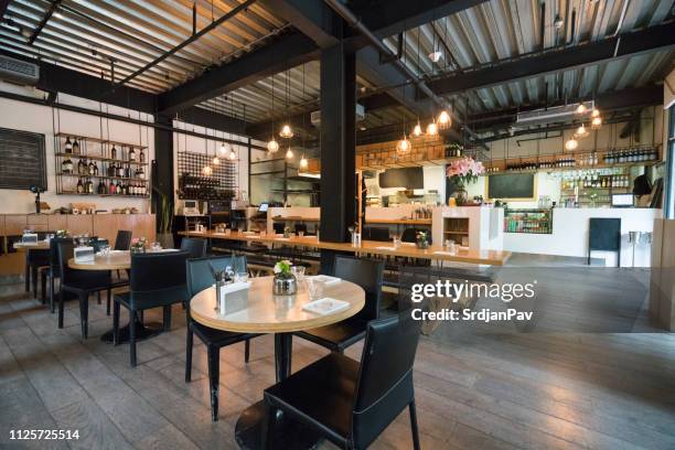 coloque el "eso" - cafeteria fotografías e imágenes de stock