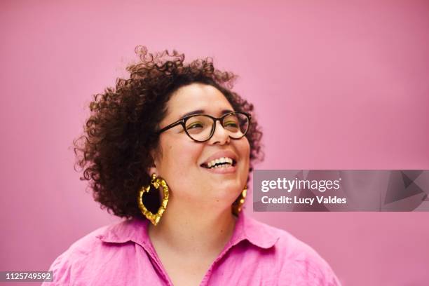 retrato mujer - showus stock pictures, royalty-free photos & images