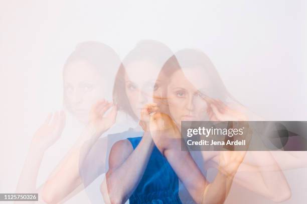 woman moving, movement, motion, portrait, stroboscopic, stroboscopic image - mehrfachbelichtung bewegung stock-fotos und bilder