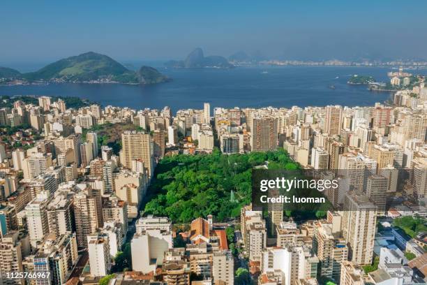 icarai district in niteroi - niteroi stock pictures, royalty-free photos & images