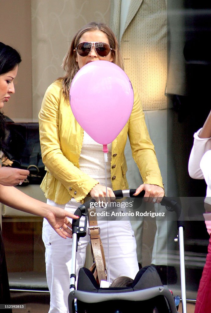 Elen Rivas Sighting On Bond Street - June 6, 2006