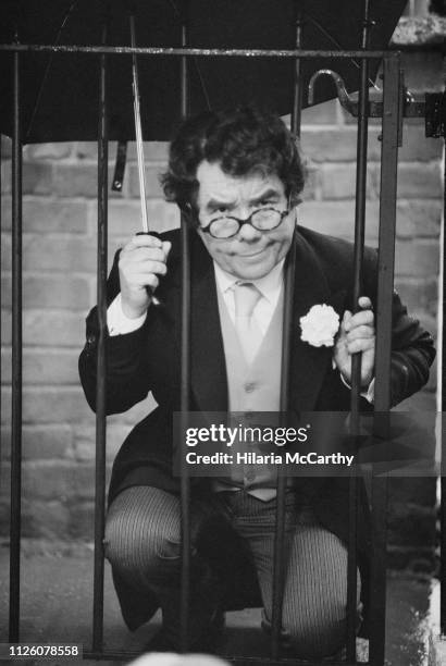 Scottish stand-up comedian, actor, writer, and broadcaster Ronnie Corbett filming television show 'Sorry!', UK, 8th February 1982.