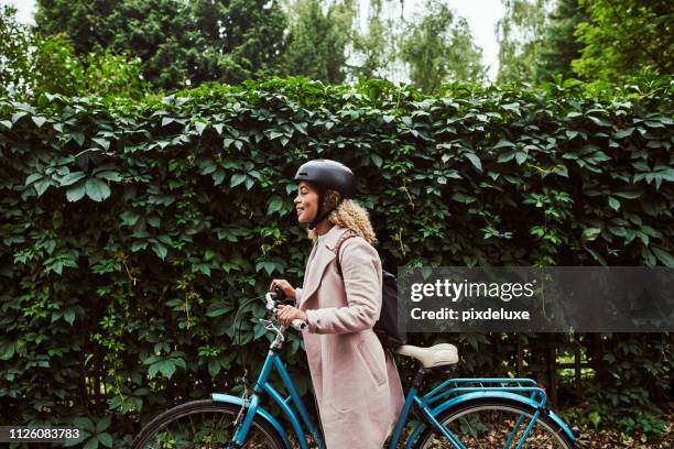 livet är en resa, njuta av åkturen - bicycle bildbanksfoton och bilder