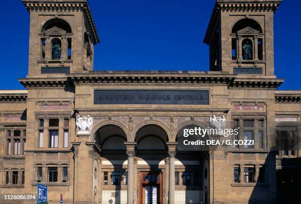 Italian Library Front Florence Library Photos and Premium High Res Pictures - Getty Images