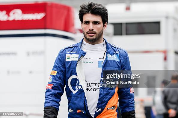 Carlos Sainz Jr from Spain with 55 Mclaren F1 Team Renault MCL34