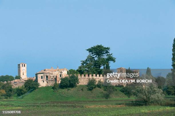 Castellaro Castellaro Lagusello Castle Photos and Premium High Res Pictures ...