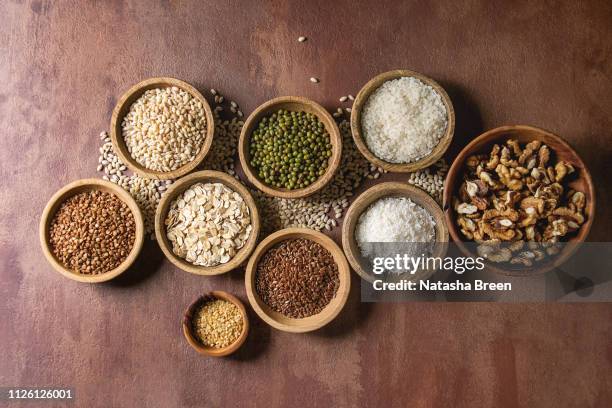 variety of grains - leguminosa fotografías e imágenes de stock