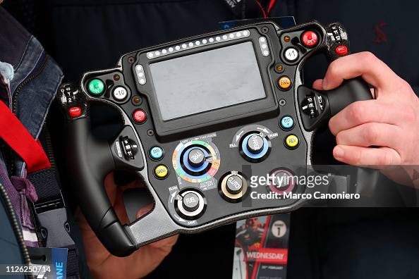 Bakterie Demokrati Retningslinier 801 F1 Steering Wheel Photos and Premium High Res Pictures - Getty Images
