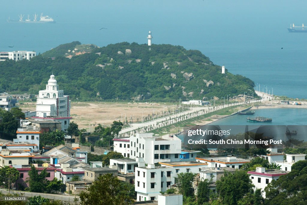 General view of Guishan Island, the biggest of Wanshan Islands. Ferry services from Guishan Island to the China Terry Terminal in Tsim Sha Tsui will be launched in the next two weeks. 20 May 2003
