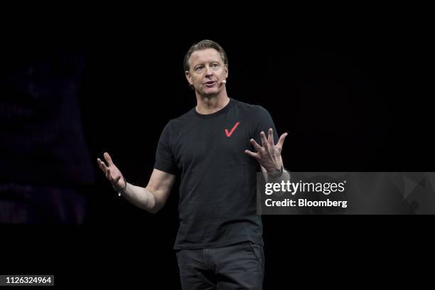 Hans Vestberg, chief executive officer of Verizon Communications Inc., speaks during the Samsung Electronics Co. Unpacked launch event in San...