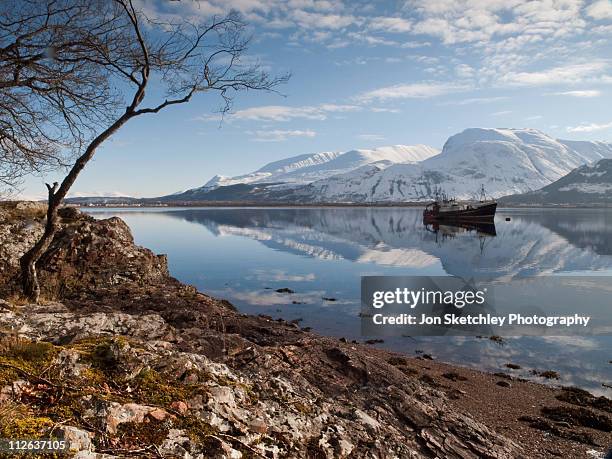 ben nevis group from camas na gall - see loch duich stock-fotos und bilder