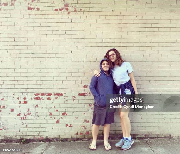 Awkward Hug Photos and Premium High Res Pictures - Getty Images