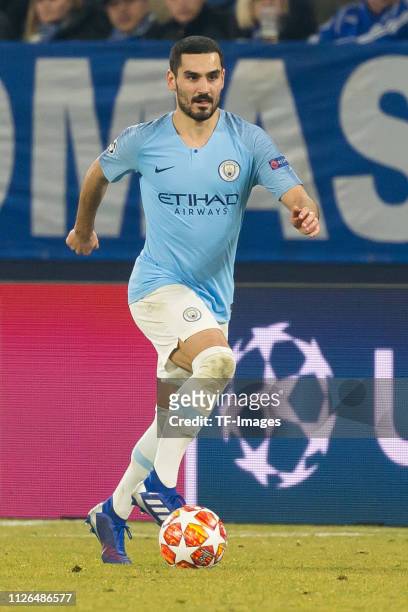 Ilkay Guendogan of Manchester City controls the ball during the UEFA Champions League Round of 16 First Leg match between FC Schalke 04 and...
