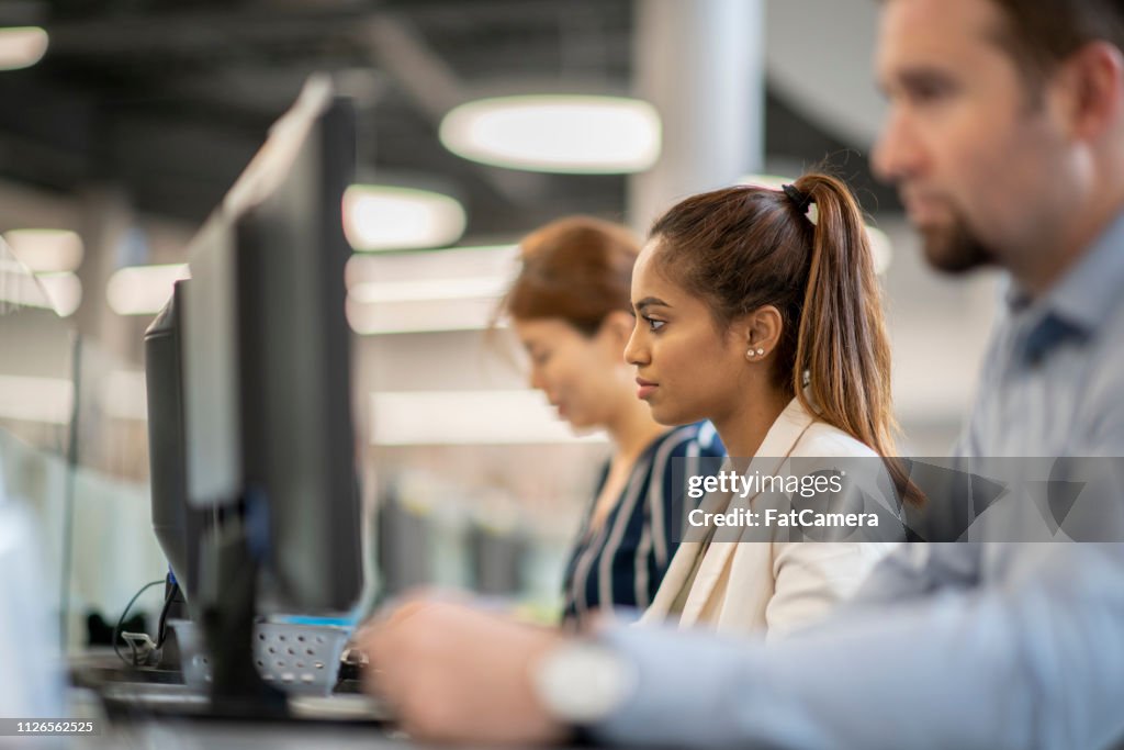 Computer System Friends Friends Sitting In A Computer Room High-Res Stock Photo - Getty Images