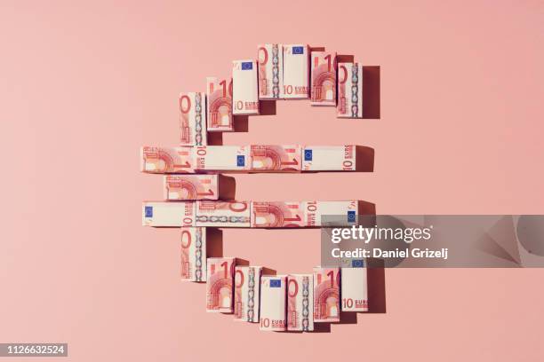 euro currency symbol - eu valuta foto e immagini stock