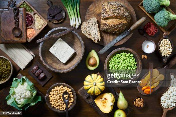 vegan food selection - ヴィーガン料理 ストックフォトと画像