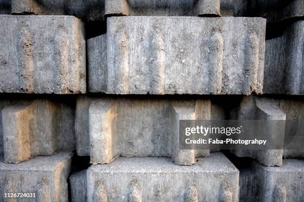 cobblestones - pflasterstein stockfoto's en -beelden