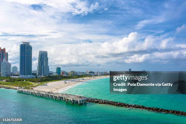 south beach miami from south pointe park, florida, usa - miami beach south pointe park stock pictures, royalty-free photos & images