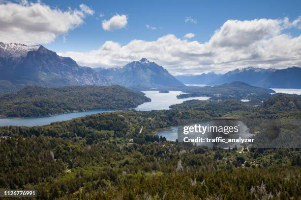 cerro campanario, san carlos de bariloche, argentinië - nationaal park nahuel huapi stockfoto's en -beelden