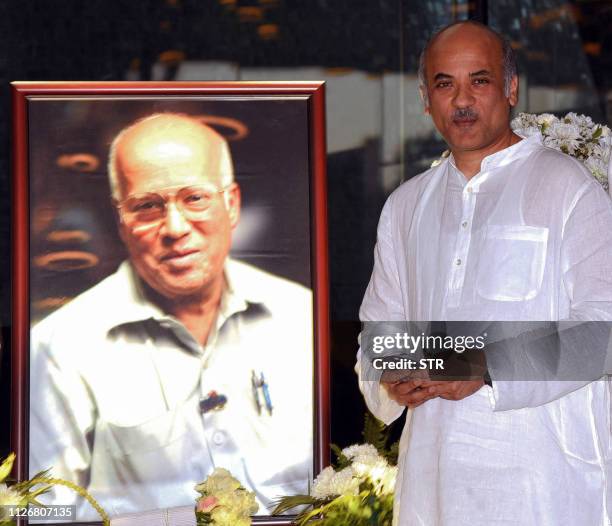 Sooraj R Sooraj R. Barjatya Photos and Premium High Res Pictures - Getty Images