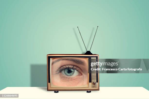 eye on tv - paranoia 個照片及圖片檔