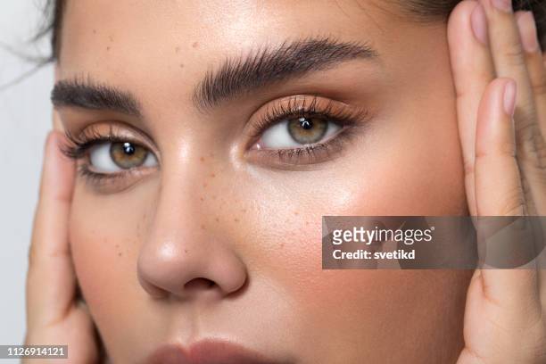 teenage beauty - eyebrow stock pictures, royalty-free photos & images
