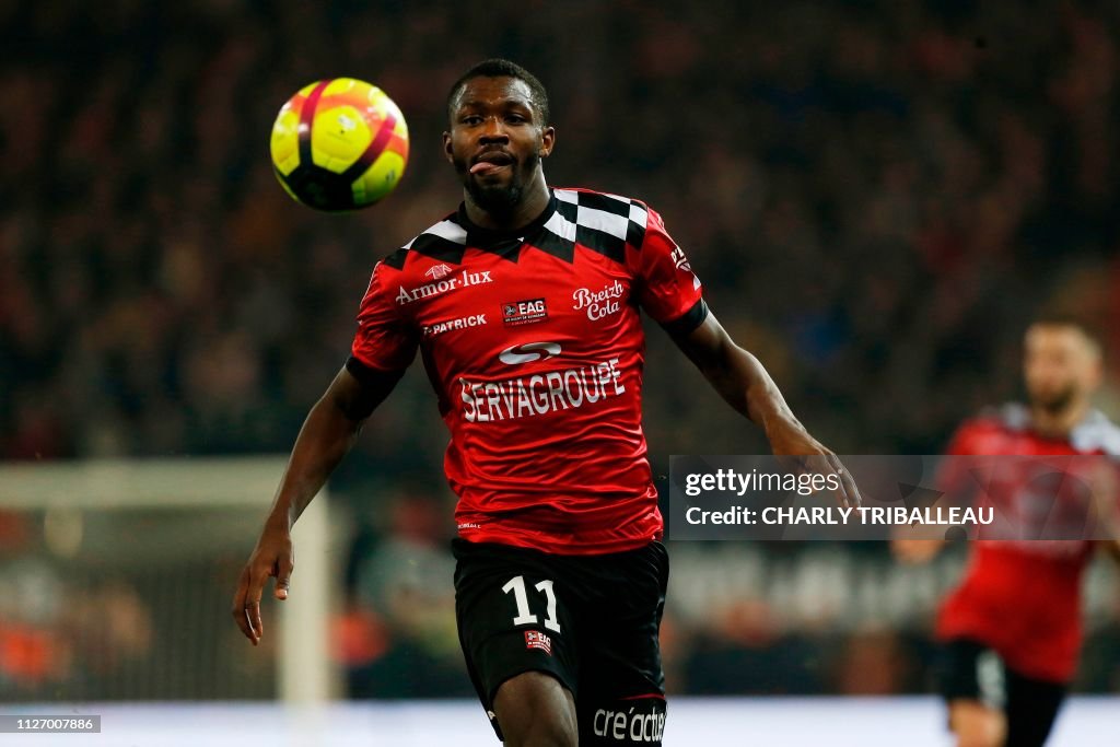 FBL-FRA-LIGUE1-GUINGAMP-ANGERS