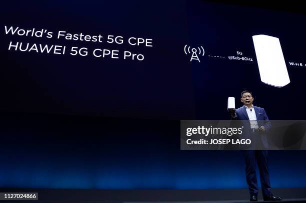 Richard Yu Router 15 Restart Router Stock Photos, High-Res Pictures, and Images - Getty ...