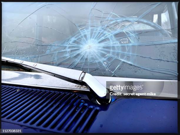 broken windshield - cracked windshield stock pictures, royalty-free photos & images