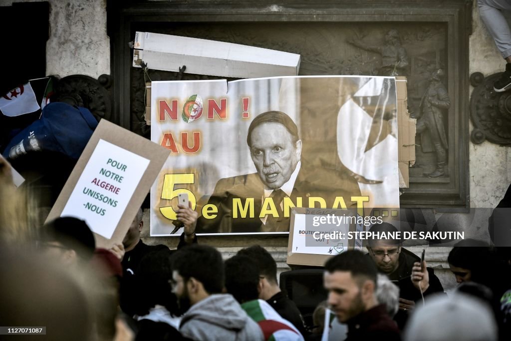 FRANCE-ALGERIA-POLITICS-VOTE-DEMO