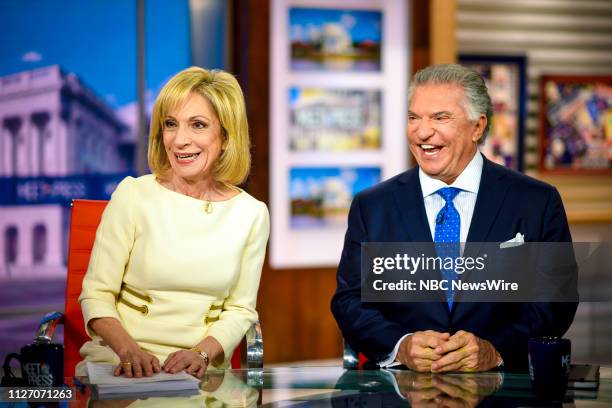 Tom Aspell Foreign News Anchor Photos and Premium High Res Pictures - Getty Images