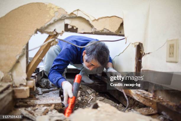 Flashlight Using Contuction Worker 338 Broken Flashlight Stock Photos, High-Res Pictures, and Images ...