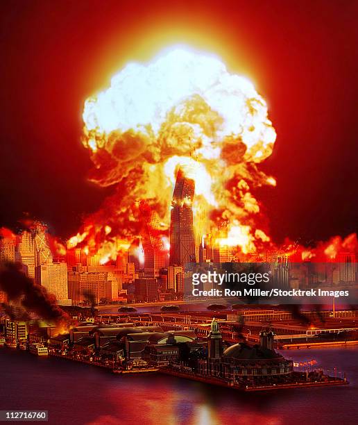 ilustrações, clipart, desenhos animados e ícones de chicago disintegrates as a nuclear explosion erupts in the middle of the city. - entrar em erupção